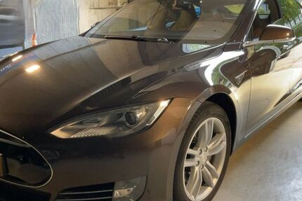 Tesla Model S 285.000 km 19.990 &euro; Thalheim bei Wels 04600