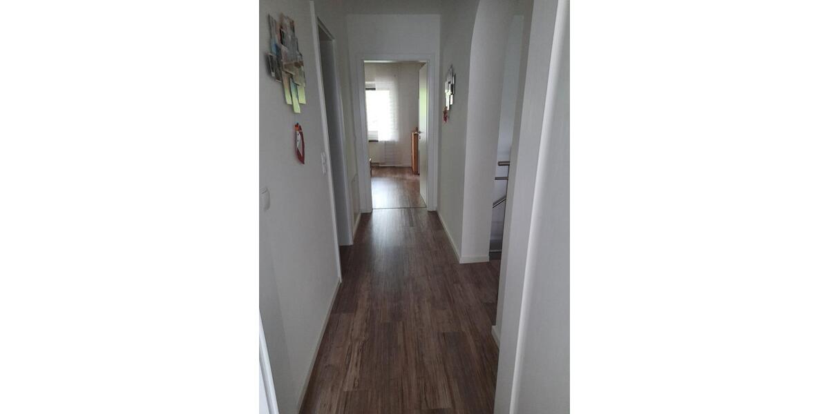 Erdgeschoßwohnung Heßdorf - 3 Zimmer, 120 m&sup2;, 1.290&euro; | Angebot:26396884