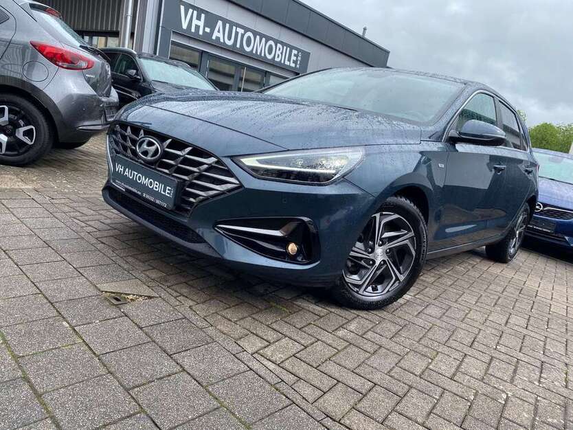 i30