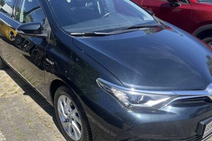 Toyota Auris 106.562 km 13.990 &euro; Dessau 06847