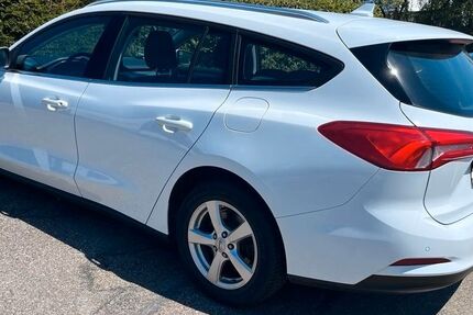 Ford Focus 181.000 km 9.300 &euro; Schwäbisch Gmünd 73525