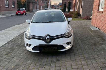 Renault Clio 94.000 km 7.599 &euro; Waldfeucht 52525