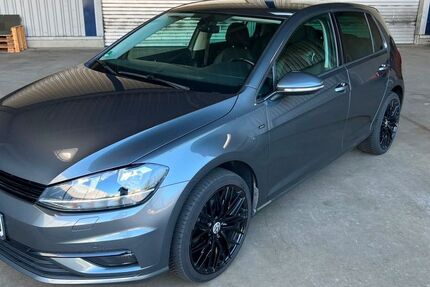 VW Golf 101.000 km 10.990 &euro; hückeswagen 42499