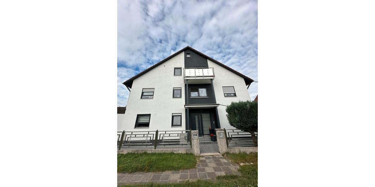 Dachgeschoßwohnung Nürnberg Eibach - 3.5 Zimmer, 79 m&sup2;, 980&euro; | Angebot:25509720