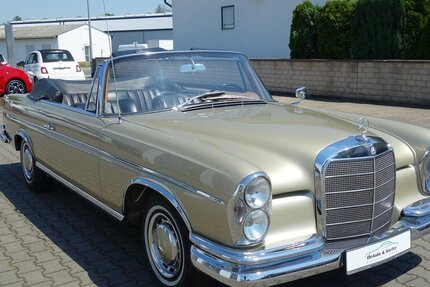 Mercedes-Benz 300 SE Cabriolet Top Original mit 58000 Km 58.000 km 179.000 &euro; Rodgau 63110