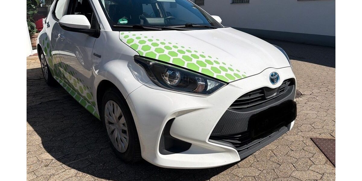 Toyota Yaris 40.889 km 17.190 &euro; Braunschweig 38112