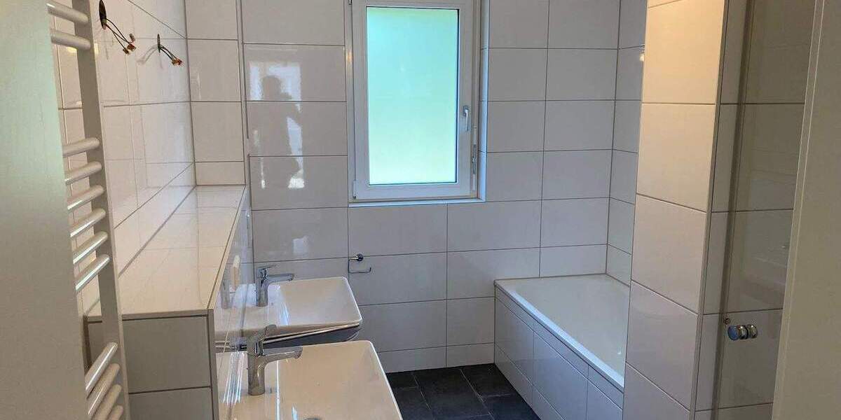 Etagenwohnung Rottenburg - 5 Zimmer, 136 m&sup2;, 1.859&euro; | Angebot:24702378