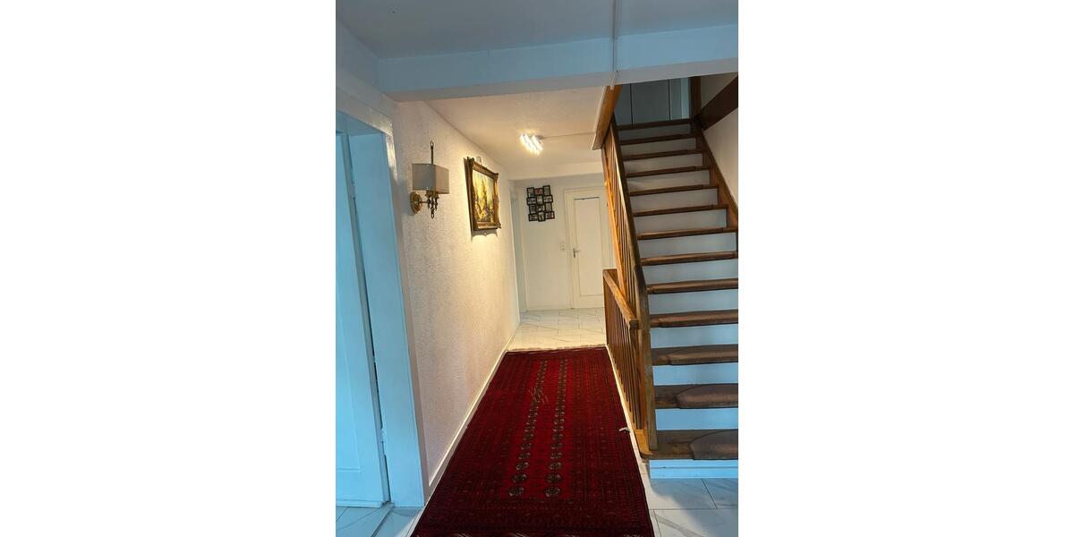 Einfamilienhaus Großwallstadt - 6 Zimmer, 180 m&sup2;, 2.200&euro; | Angebot:24240097