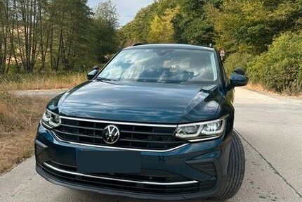 VW Tiguan 98.000 km 27.300 &euro; Waldsolms 35647