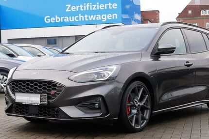 Ford Focus 26.309 km 26.999 &euro; Bremerhaven 27576