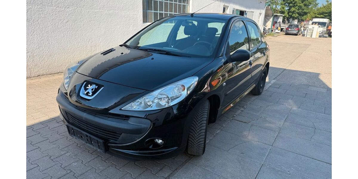 Peugeot 206 100.000 km 2.200 &euro; München 81737