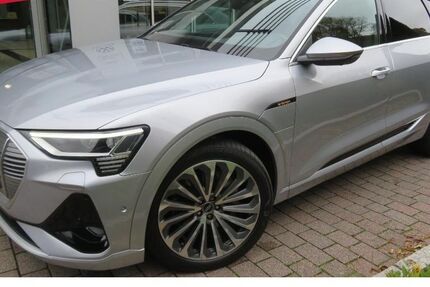 Audi e-tron 32.450 km 35.990 € Marsberg 34431