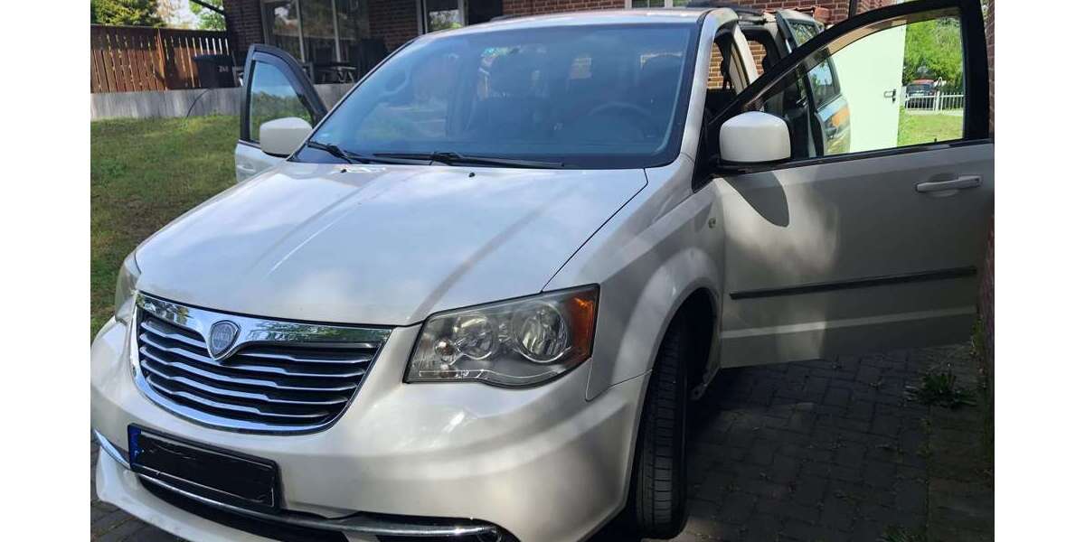 Lancia Voyager 242.000 km 4.900 &euro; Brieselang 14656