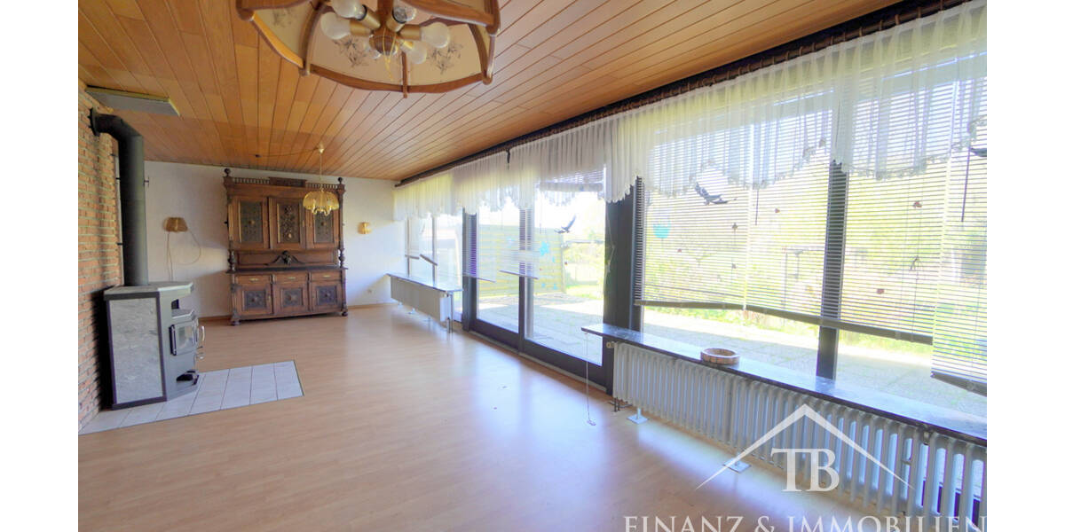 Einfamilienhaus Holtgast - 8 Zimmer, 180 m&sup2;, 260.000&euro; | Angebot:26787425