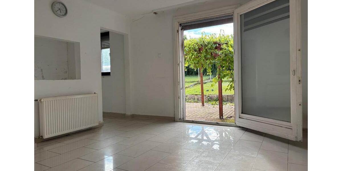 Einfamilienhaus Wadern - 8 Zimmer, 140 m&sup2;, 149.000&euro; | Angebot:27092516
