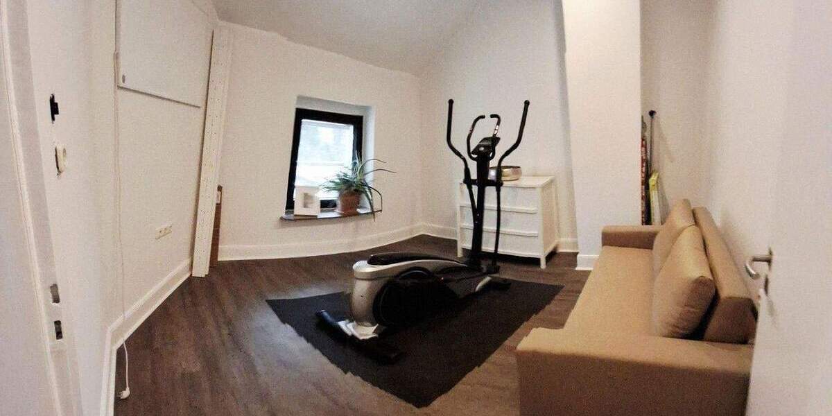 Bieterverfahren! zentrales Wohnjuwel: kernsaniertes Reihenhaus mit Solar, Kamin & Klima 3 zimmer