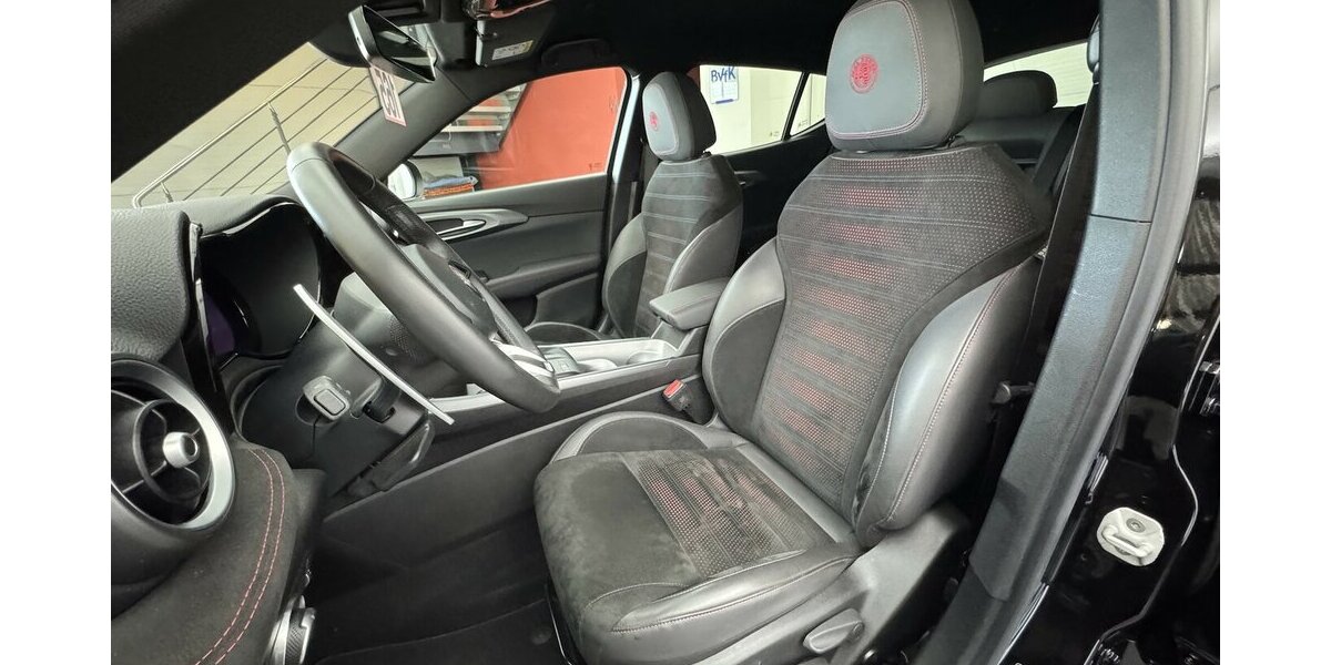 Alfa Romeo Tonale 1.5 VGT Veloce 48 V Hybrid LED 13.000 km 27.670 &euro; Lich 35423