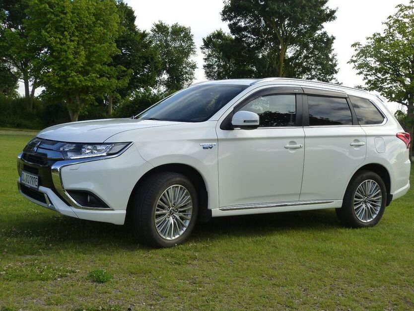 Plug-in Hybrid Outlander