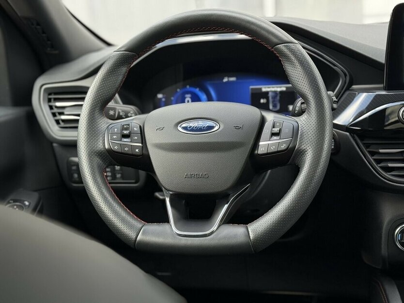 Kuga 2.5 HYBRID ST-LINE X/PANORAMA/KAMERA/1.HAND