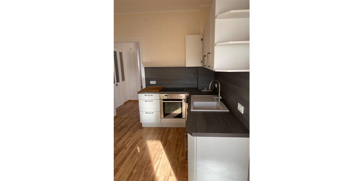 Hochparterre Bad Pyrmont - 4 Zimmer, 81 m&sup2;, 600&euro; | Angebot:26326369