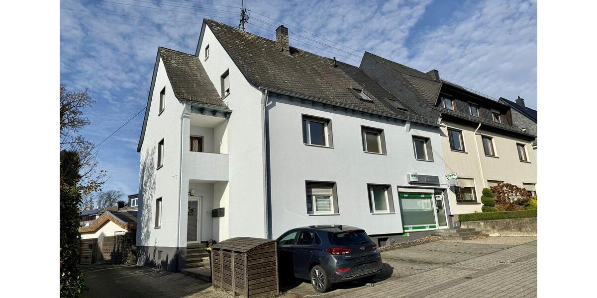 Wohnung in Emmelshausen zu vermieten. 1OG mit Balkon. 4 zimmer