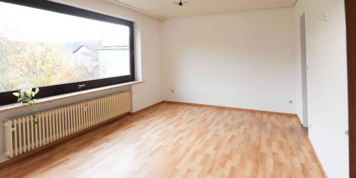 Etagenwohnung Greding - 9 Zimmer, 241 m&sup2;, 450.000&euro; | Angebot:25745121