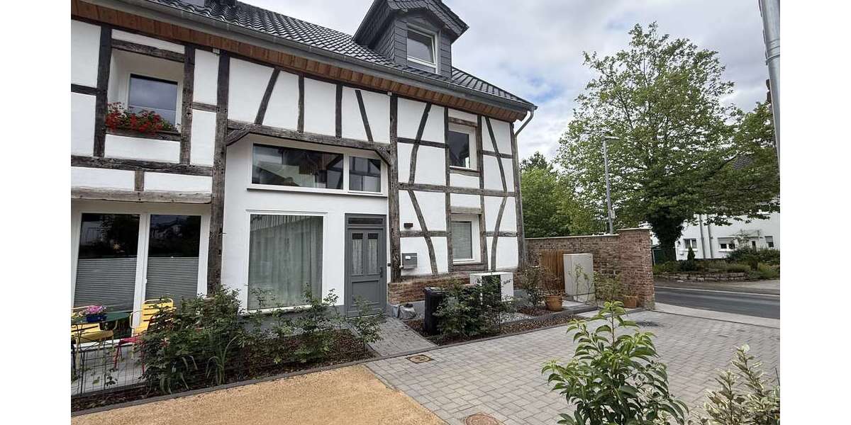 Einfamilienhaus Hennef - 4 Zimmer, 120 m&sup2;, 1.800&euro; | Angebot:26986890