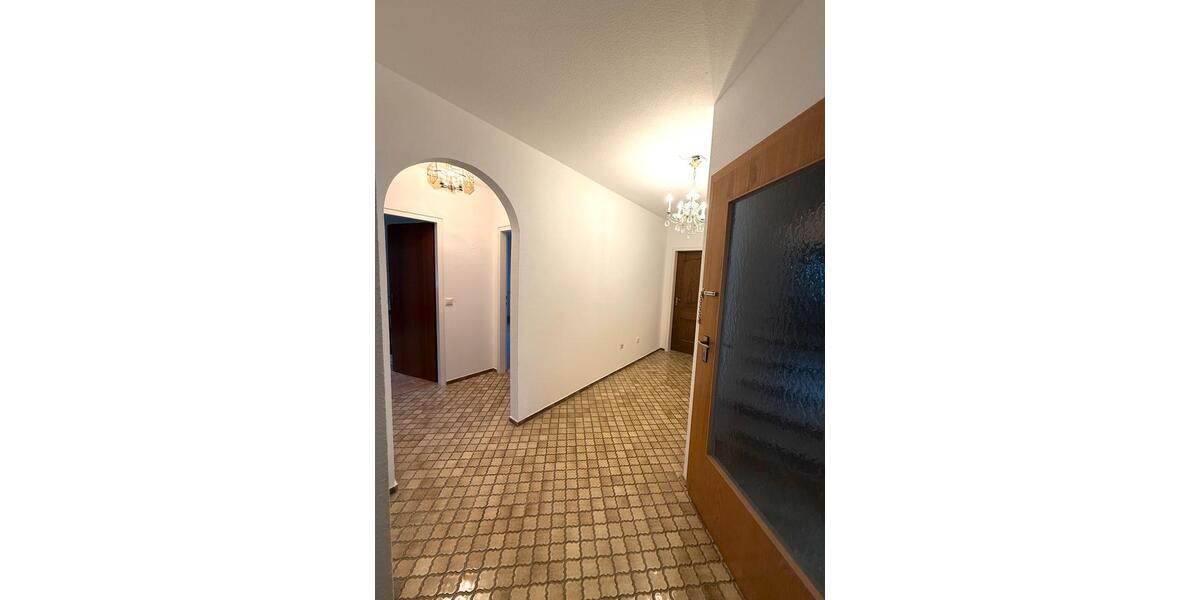 Etagenwohnung Germering - 4 Zimmer, 110 m&sup2;, 2.050&euro; | Angebot:26662939