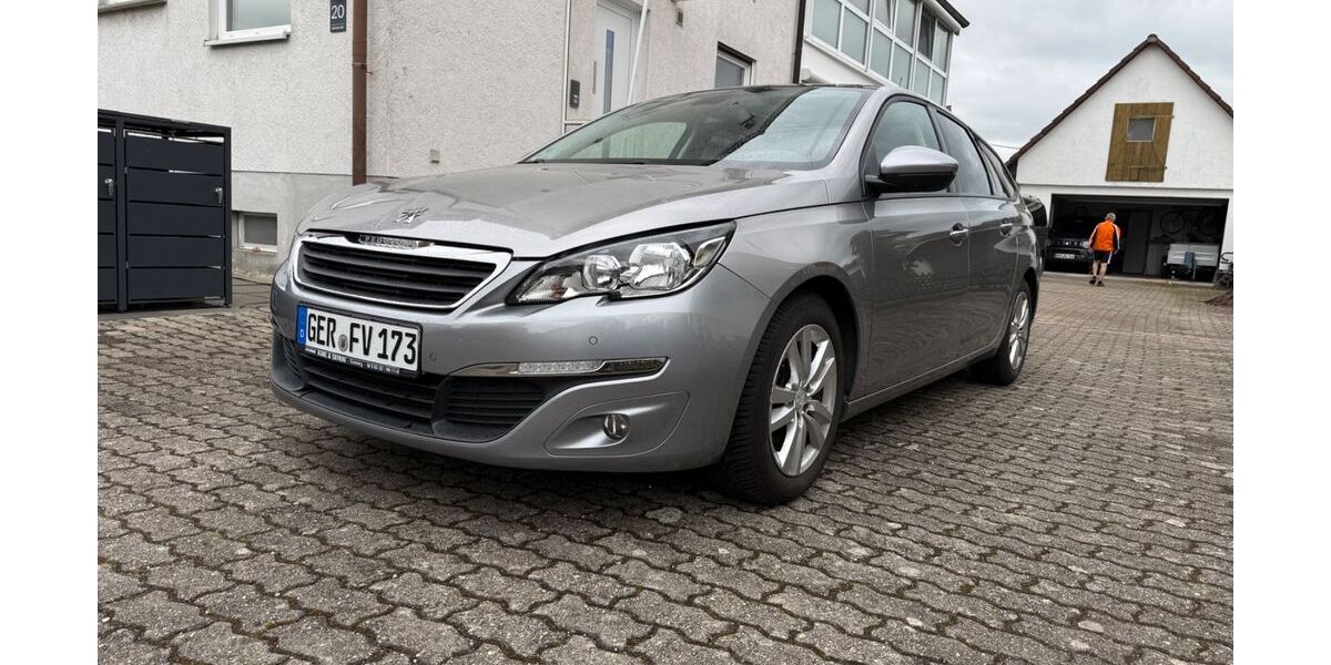Peugeot 308 152.228 km 5.000 &euro; Berg 76768