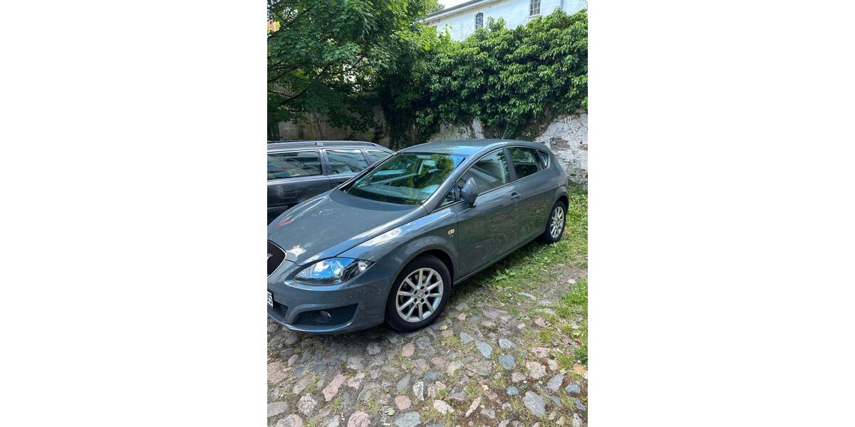 Seat Leon 128.000 km 3.100 &euro; Flensburg 24939