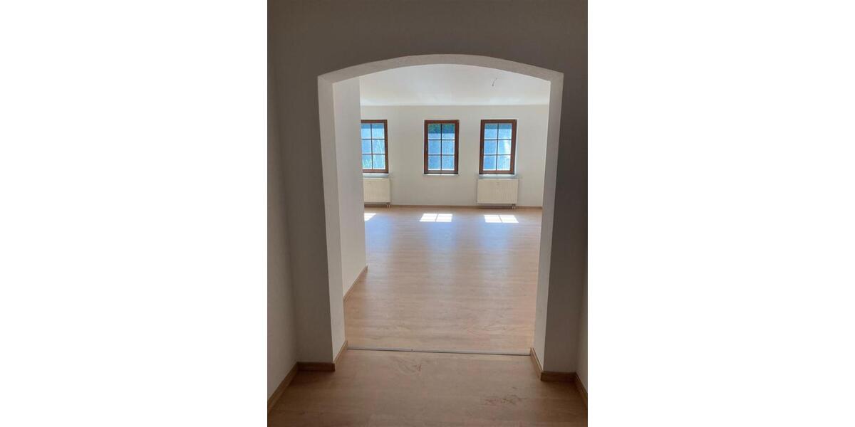 Etagenwohnung Leisnig - 2 Zimmer, 68 m&sup2;, 299&euro; | Angebot:26041736