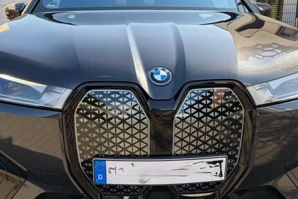 BMW iX 66.900 km 41.480 &euro; Düsseldorf 40212