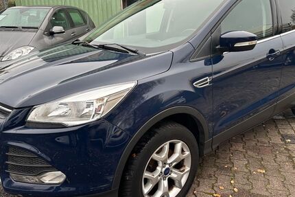 Ford Kuga 122.250 km 4.400 € Gelsenkirchen 45899