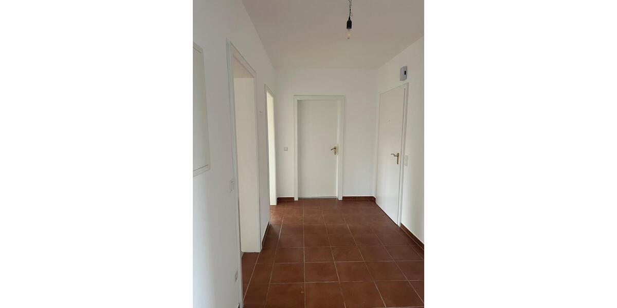 Etagenwohnung Ronnenberg - 4 Zimmer, 95 m&sup2;, 900&euro; | Angebot:26406036
