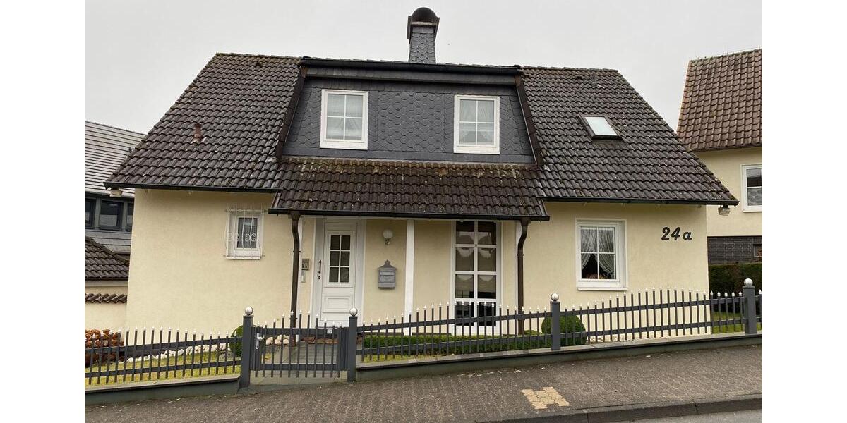 Einfamilienhaus Korbach - 4 Zimmer, 156 m&sup2;, 1.550&euro; | Angebot:25901038