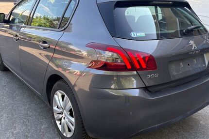 Peugeot 308 183.582 km 5.355 &euro; Frankfurt am Main 60389
