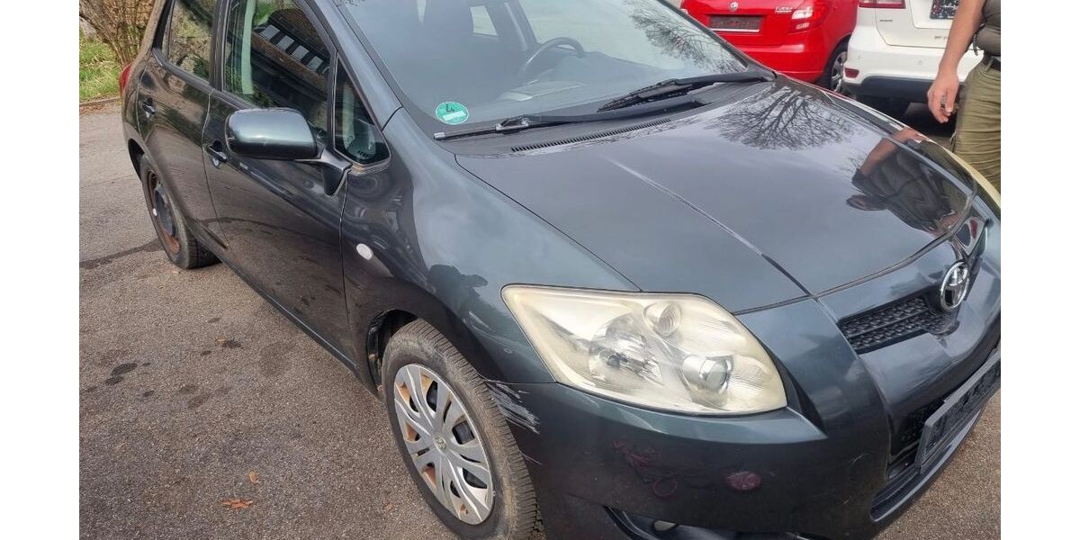 Toyota Auris 270.000 km 750 &euro; Tübingen 72074
