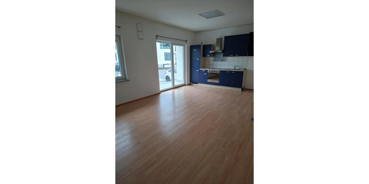 Erdgeschoßwohnung Regensburg Galgenberg - 4 Zimmer, 150 m&sup2;, 1.500&euro; | Angebot:24829066