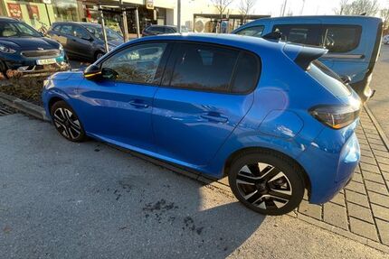 Peugeot 208 33.400 km 18.700 € Furth 82041