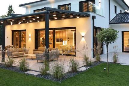 Komplett perfekt! Möbliertes Architektenhaus in begehrter Lage mit Gäste- oder Au-pair Bereich! 6 zimmer