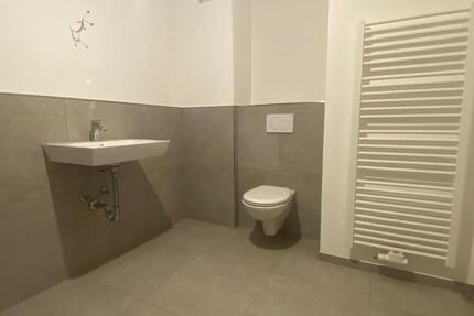 Familienfreundliche Doppelhaushälfte in Frankfurt Bergen-Enkheim – 6 Zimmer, Garten