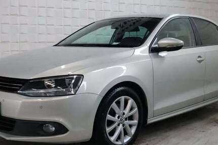 VW Jetta 135.386 km 6.490 &euro; Freising 85354