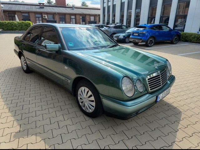 Mercedes-Benz E 230 186.500 km 4.000 &euro; Mendig 56743