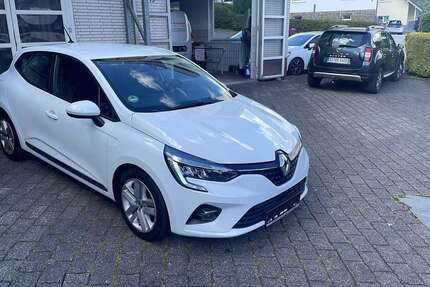 Renault Clio 97.904 km 10.950 &euro; Freudenberg - Alchen 57258