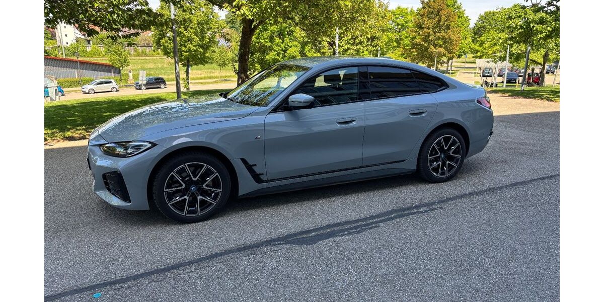 BMW i4 36.000 km 44.200 &euro; München 81549