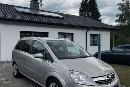 Opel Zafira 204.000 km 3.000 &euro; Tuttlingen 78532