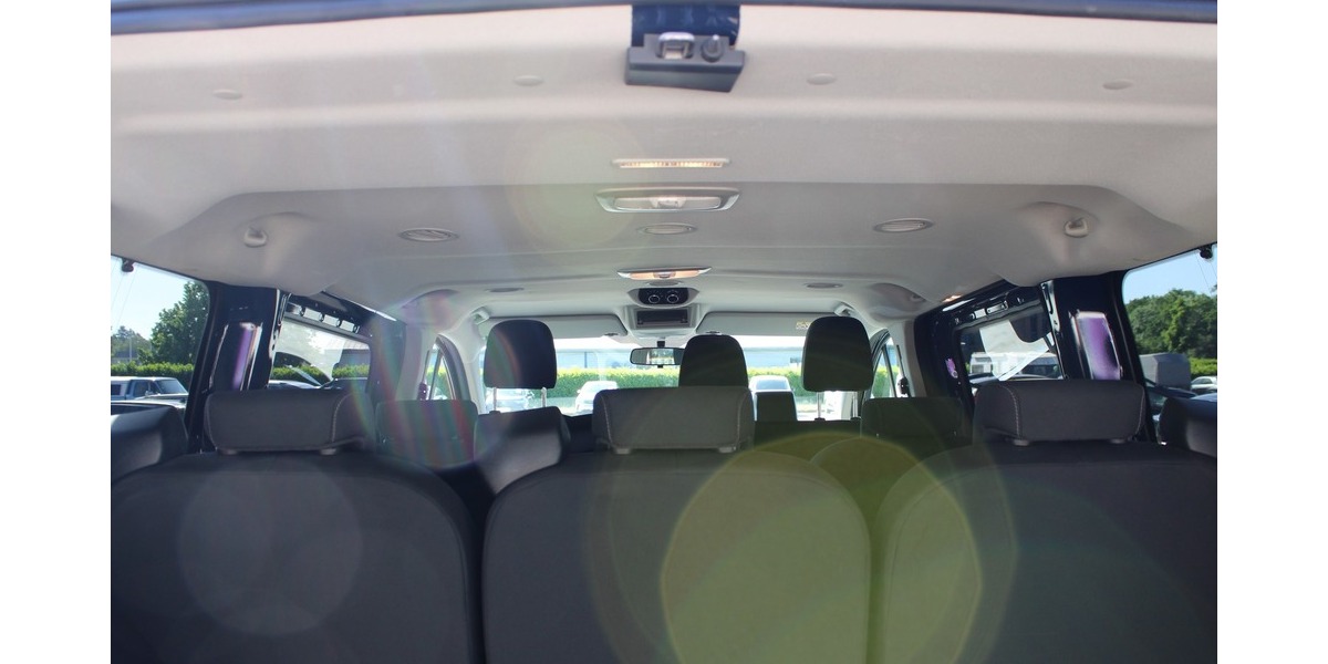 Ford Transit Custom MILDHYBR. 9SITZE AHK/KAMERA/PDC 29.260 km 26.490 &euro; Hatten 26209