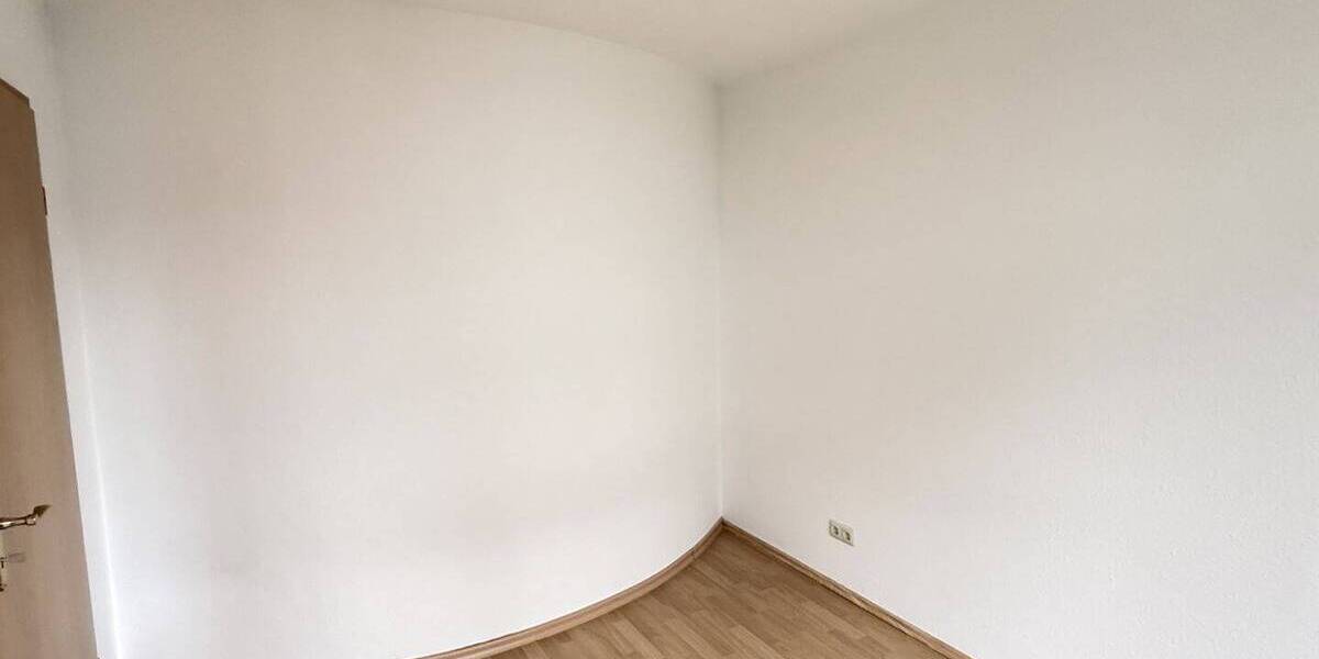 Etagenwohnung Zwickau Marienthal - 4 Zimmer, 75 m&sup2;, 110.000&euro; | Angebot:26176737