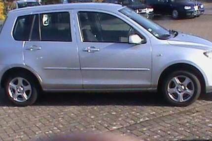 Mazda 2 185.600 km 2.390 &euro; Schale 48496