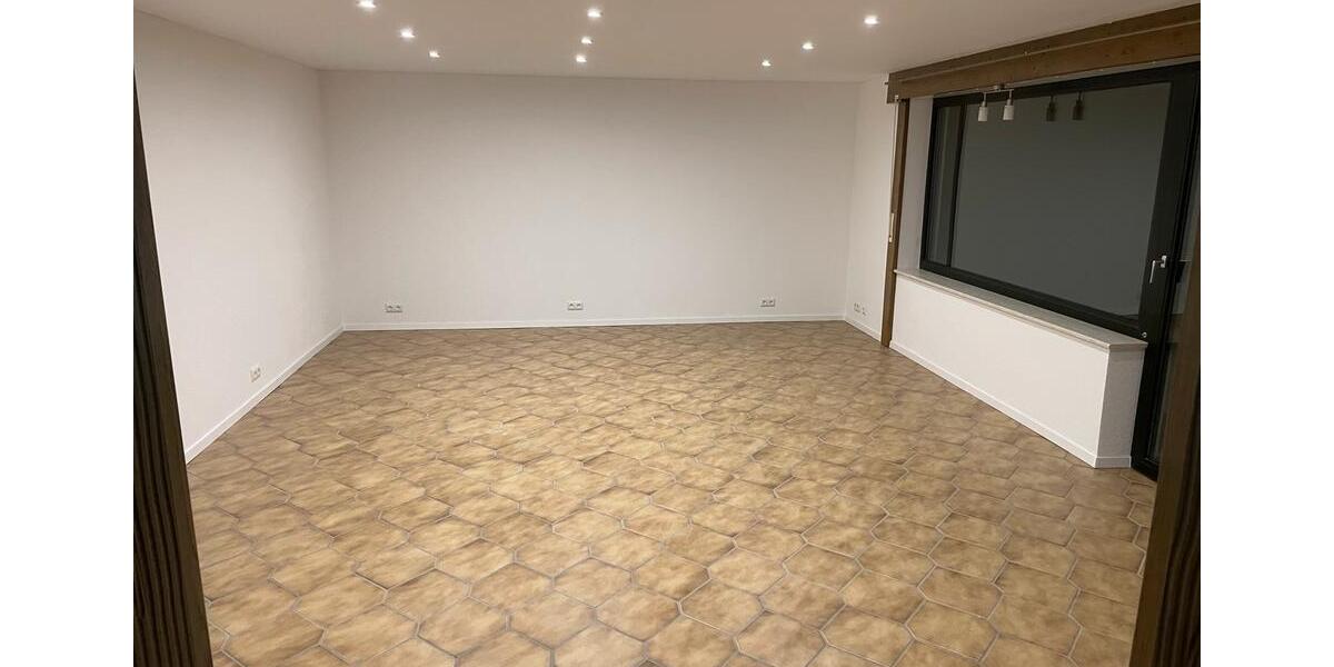 5-Zi.-Wohnung (125 m²) mit Garten, Terrasse & Garage 5 zimmer